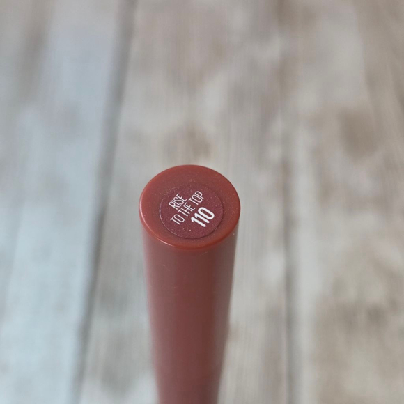 Women's Maybelline Super Stay Ink Crayon Lipstick 110 NWOT - Picture 3 of 3